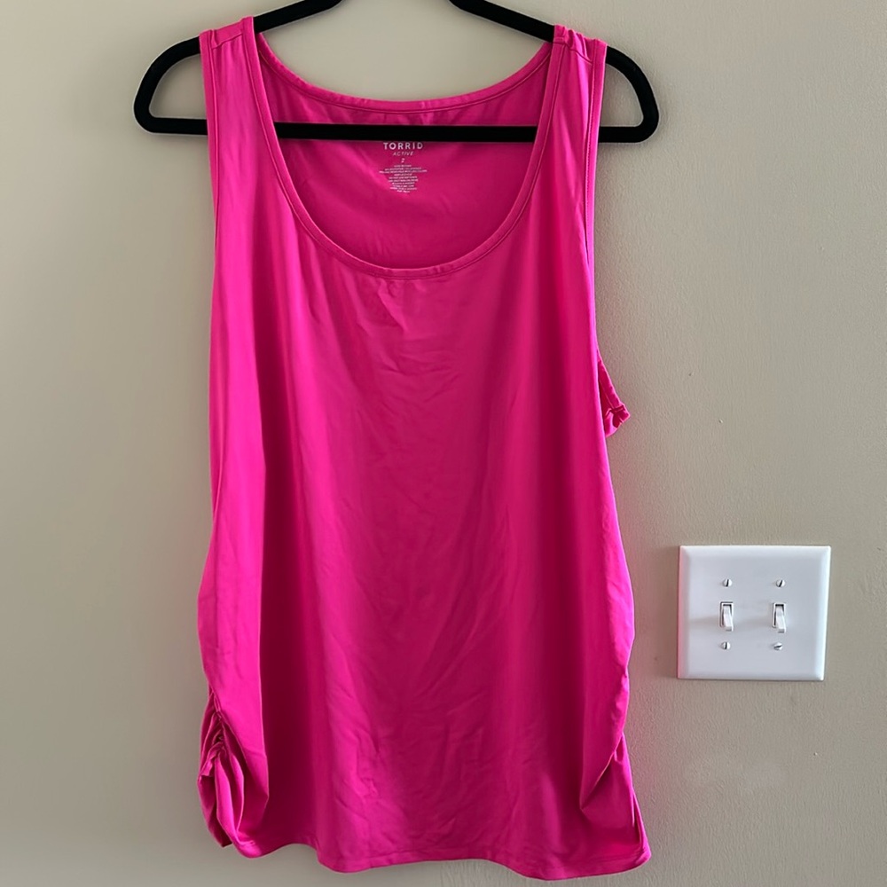 Torrid active tank size 2 (18-20)